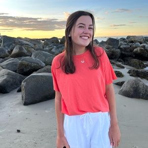 Meet your Posher, Claire